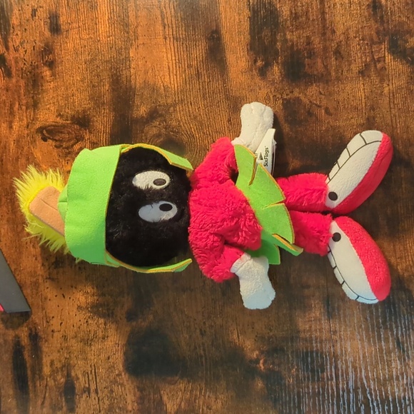 Marvin The Martian Plush 2011 - Picture 1 of 4